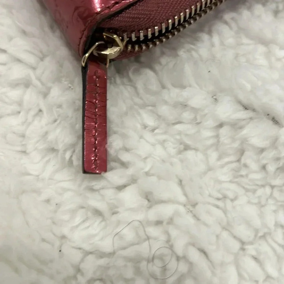 Gucci pink Micro Guccissima used wallet in great condition. Pink Metallic Patent - Picture 10 of 13
